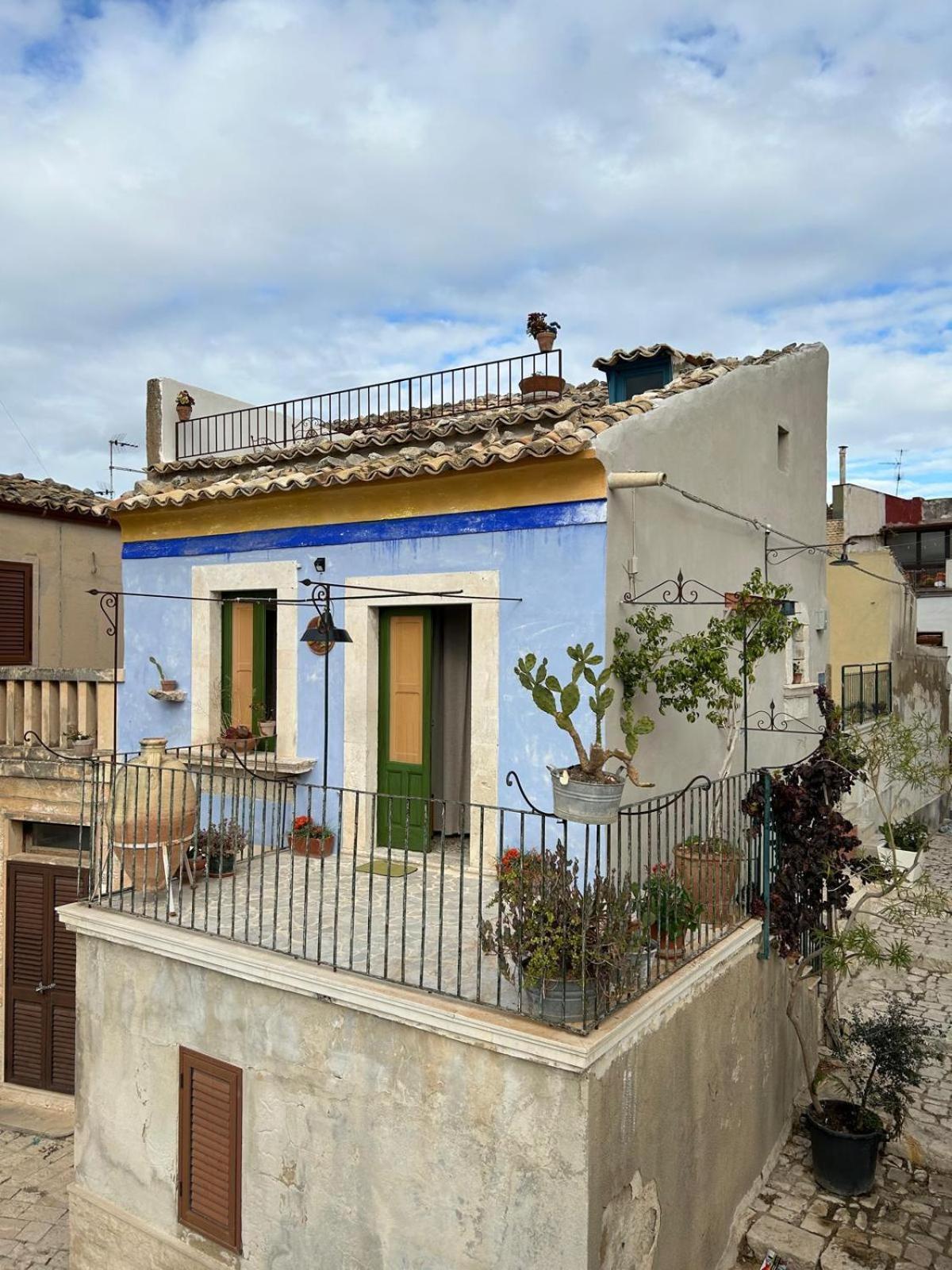 Cathedral's House Comiso